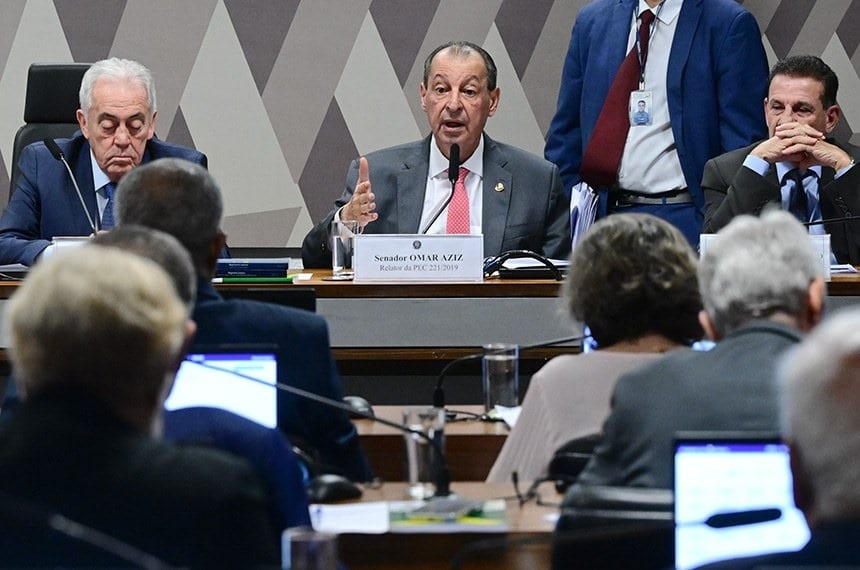 CCJ do Senado aprova texto-base de PEC que põe fim à escala 6×1