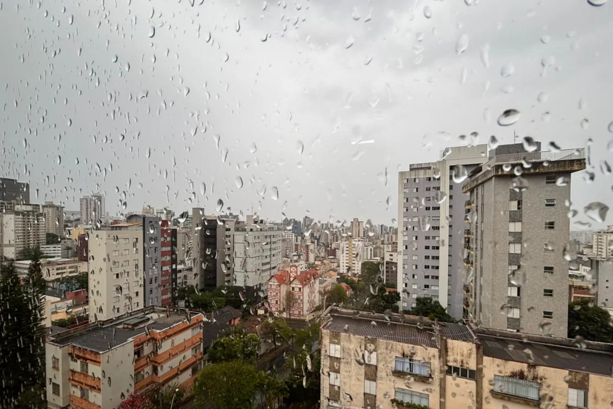 Tempestade e granizo deixam 492 cidades de MG sob alerta; veja lista