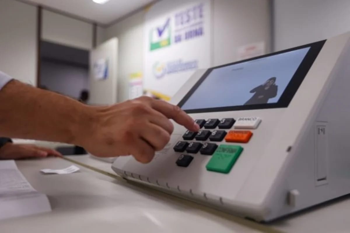 TRE-DF avisa eleitores por WhatsApp sobre mudança de local de votação