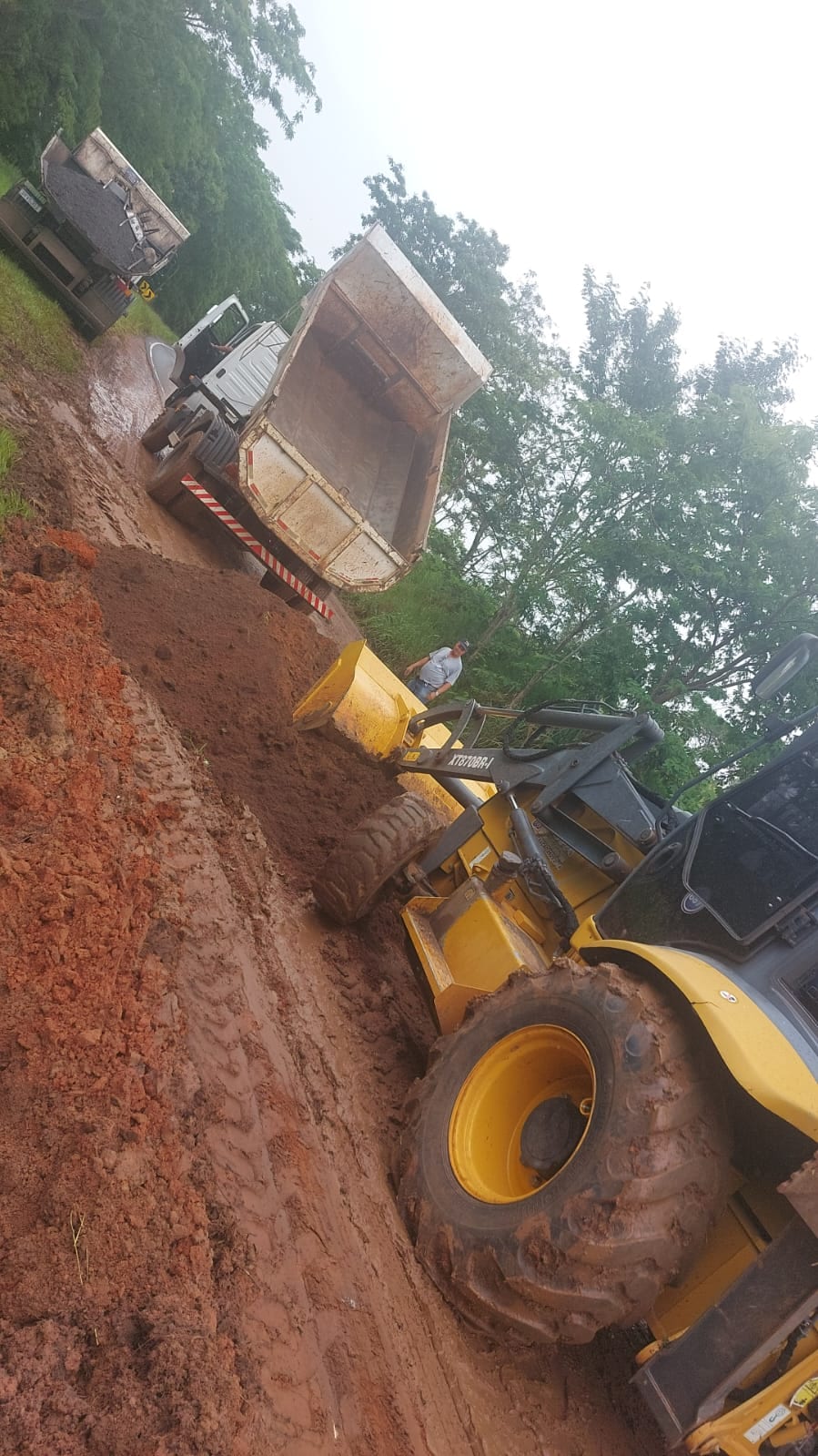 Prefeitura de Tupã realiza obras na vicinal que liga o município a Quatá