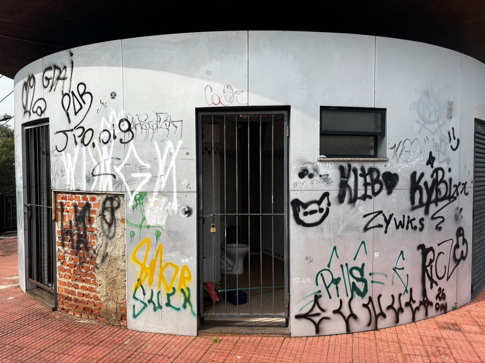 Elevador do Mirante de Piracicaba está fechado há cinco meses após vandalismo