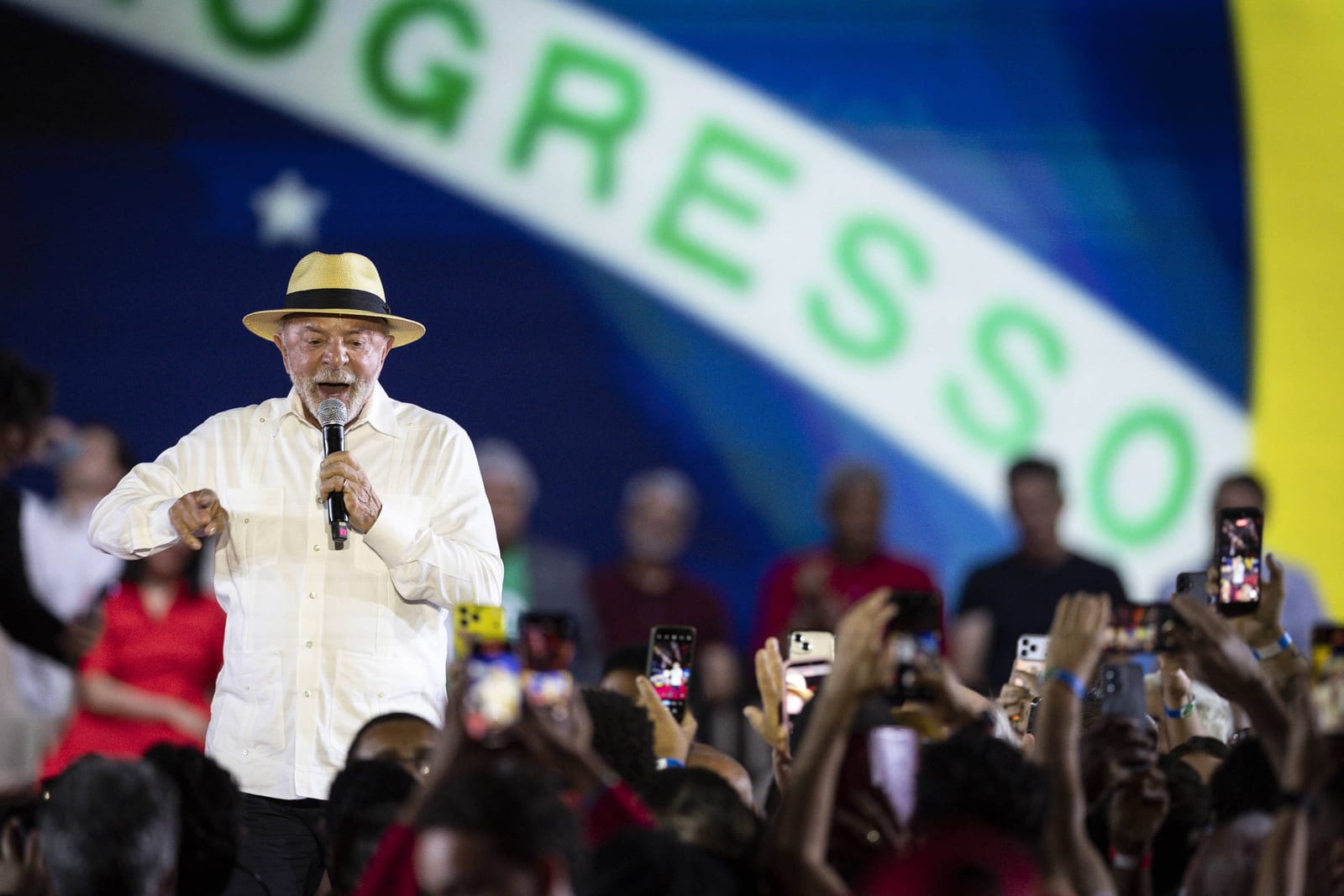 Lula vestiu branco na convenção que lançou sua 7ª candidatura