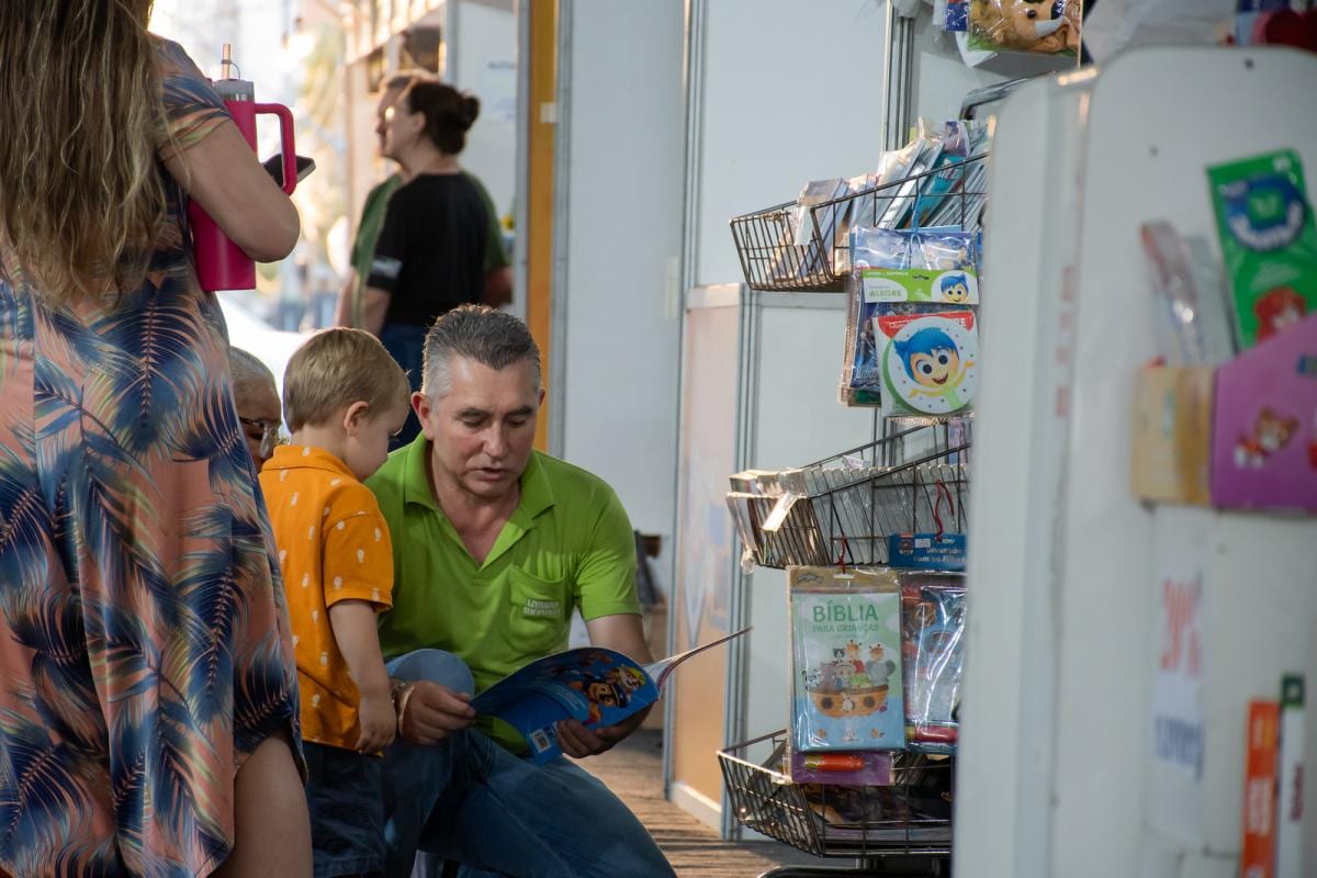 41ª Feira do Livro terá lançamento do primeiro livro físico do projeto Juventude Escritora