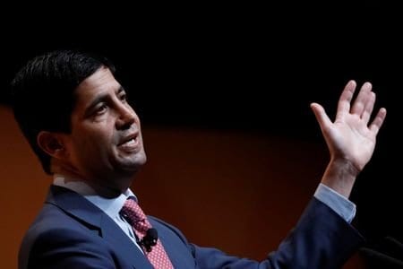 Ibovespa cai após discurso de Warsh esfriar cortes de juros nos EUA