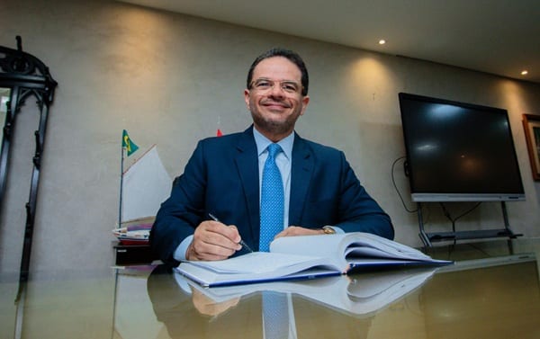 Marcelo Victor assume interinamente o Governo de Alagoas
