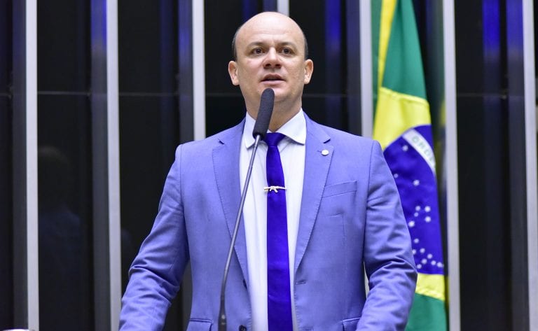 Cabo Gilberto critica prorrogação da votação: “Brasil sofreu um golpe”
