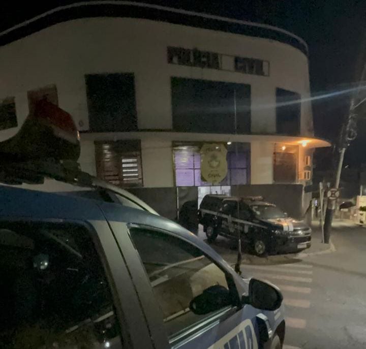 Caminhoneiro toma bebida com desconhecida e acorda sem celular, carteira e cartão no DAIA, em Anápolis