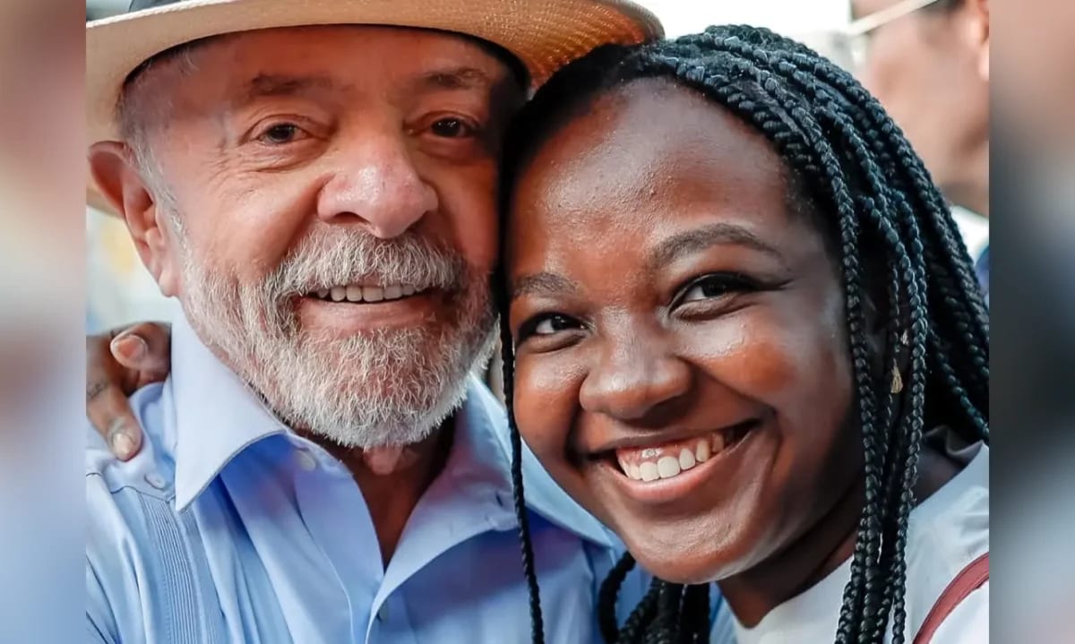 Ana Elisa, fenômeno das urnas com meio milhão de votos, se reúne com Lula
