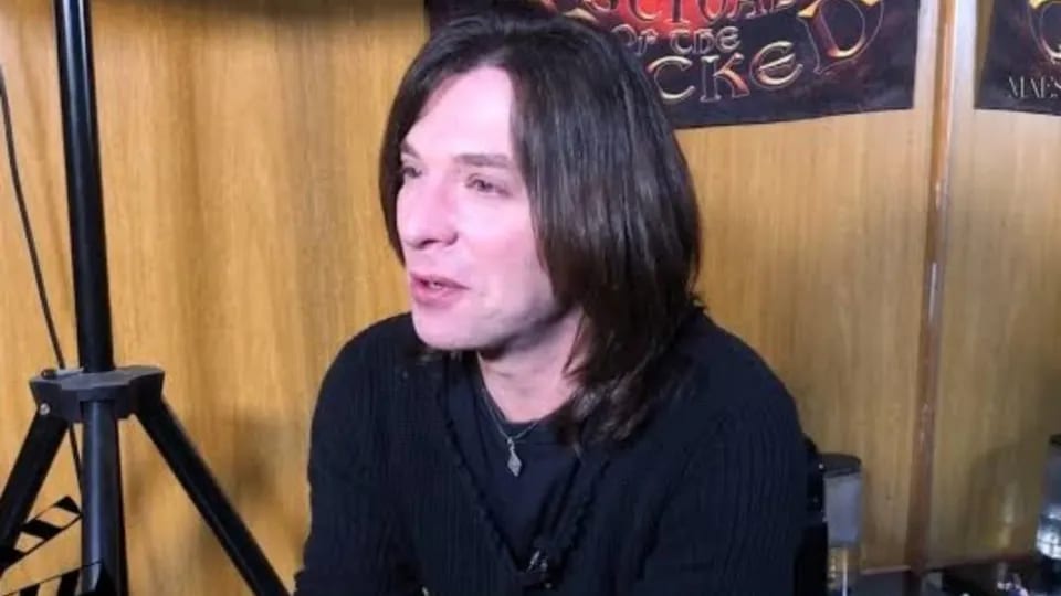 Ex-baterista do Angra critica deputada Eduarda Campopiano nas redes sociais