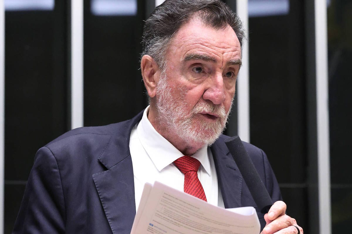 Patrus Ananias será sabatinado pela Folha/UOL nesta quinta