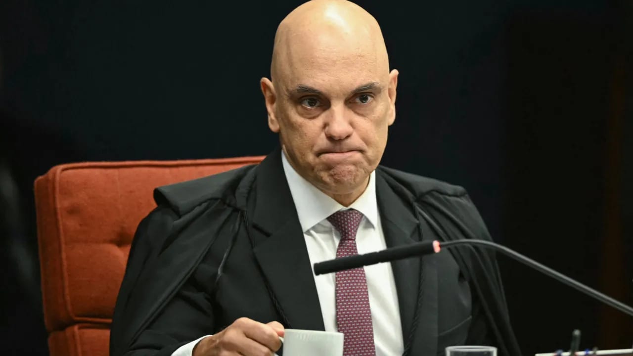 De ‘bomba atômica’ a ‘terremoto político’: mídia internacional repercute caso Vorcaro e Moraes