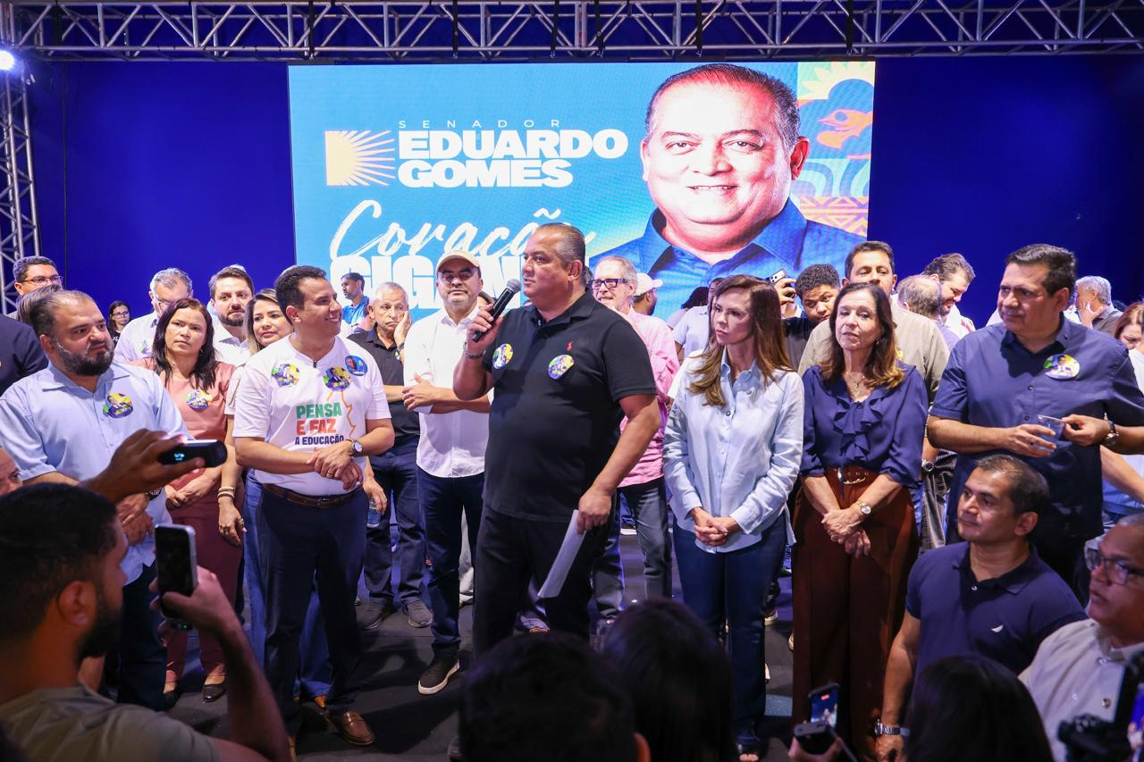 Eduardo Gomes elogia Fábio Vaz por evento de educação no Tocantins