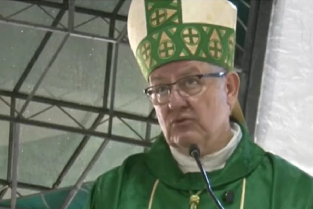 Bispo de Formosa pede que 'Nossa Senhora livre o Brasil do comunismo' em missa em Brasília