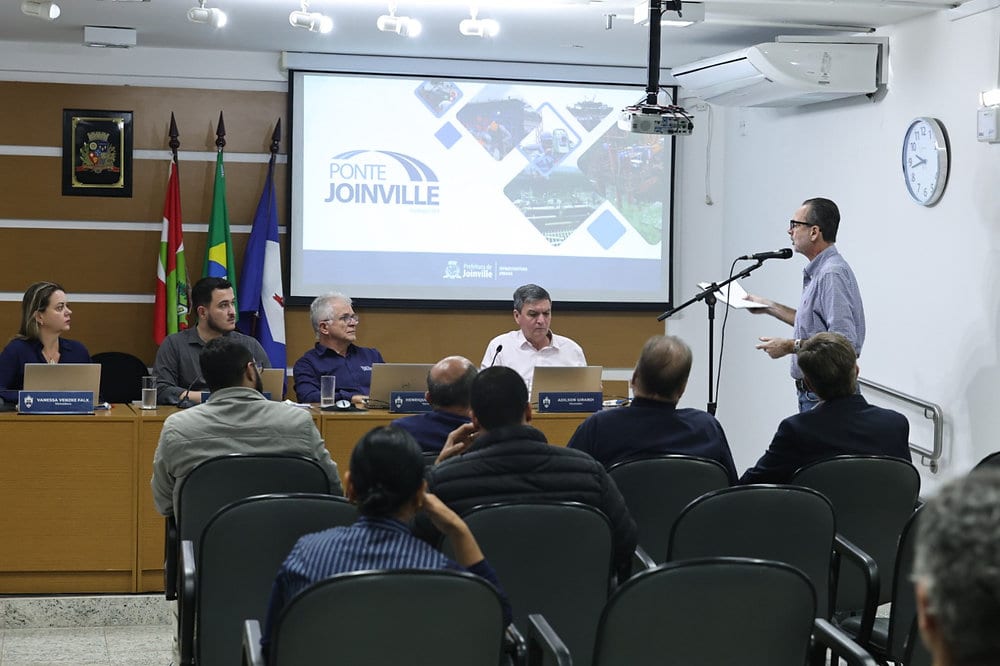 Comissão debate impasse entre Álya e Destaca na obra da Ponte Joinville