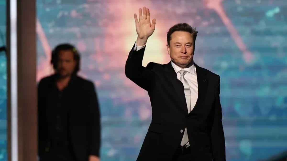 Clientes da Vivo ganham sinal da Starlink de Elon Musk no celular sem pagar a mais, mas só para quem cumprir essas regra