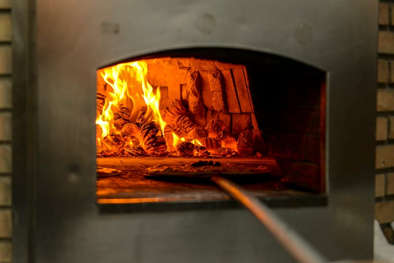 Câmara celebra 60 anos da Pizzaria São Pedro com Voto de Júbilo e Congratulações