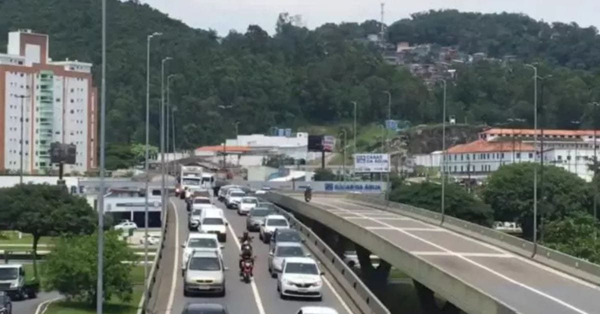 Florianópolis inicia recapeamento em nove vias; trânsito muda a partir de terça (25)