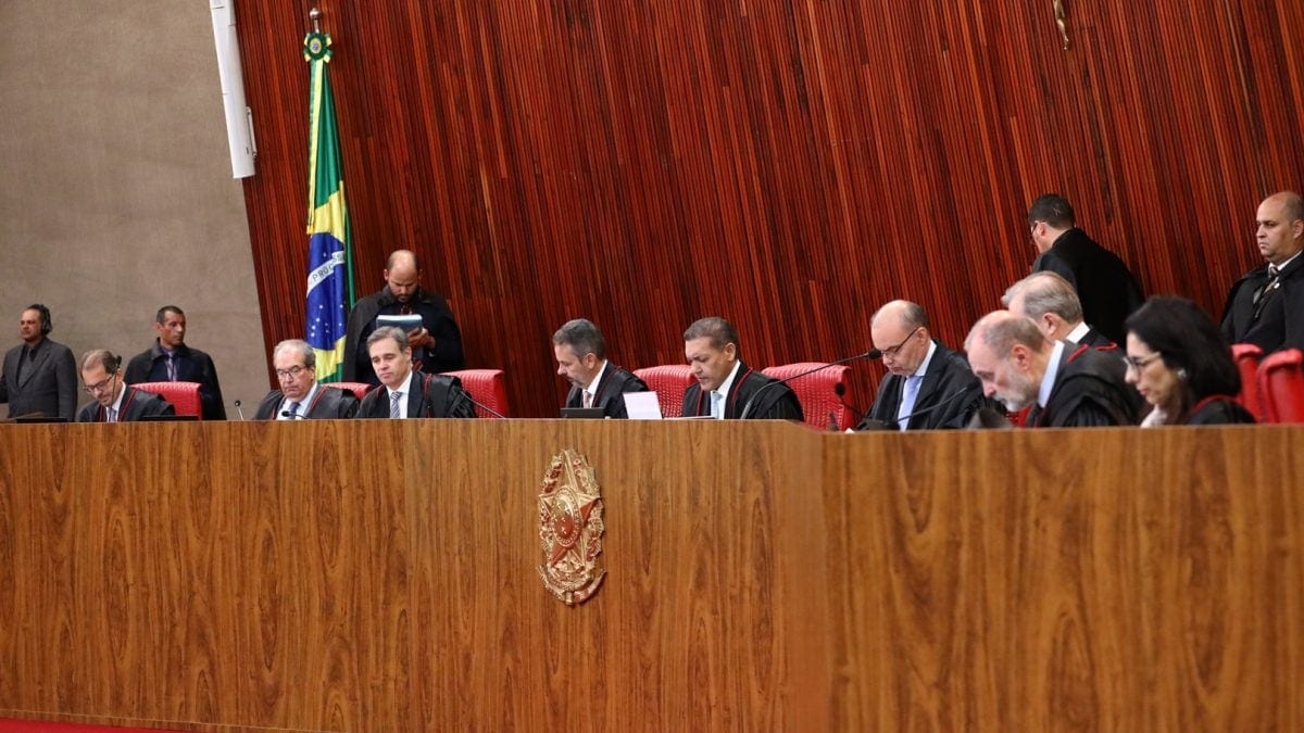 Ao vivo: TSE julga recurso de Garotinho e candidatura de Deltan