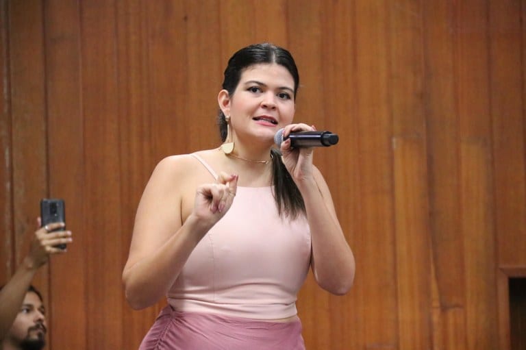 TSE suspende decisão que determinou perda do mandato de Aava Santiago