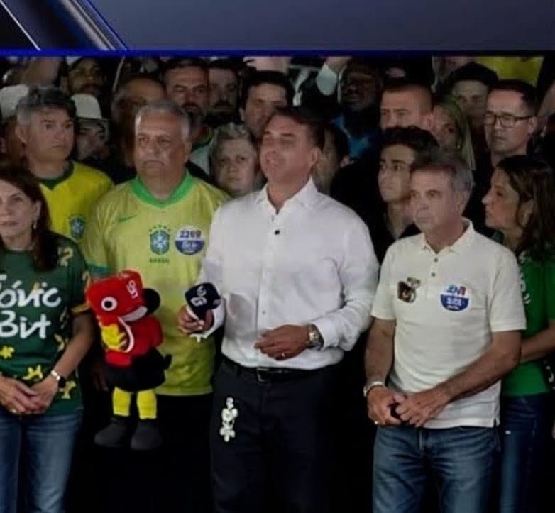 APÓS INTERVENÇÃO DO STF, FLÁVIO BOLSONARO NÃO RECONHECE VITÓRIA DE LULA E PEDE ANULAÇÃO DAS ELEIÇÕES