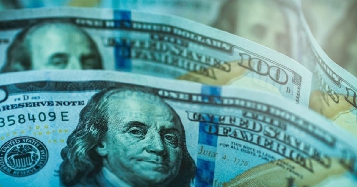 Dólar chega a R$ 5,38 e Ibovespa registra quarta queda seguida