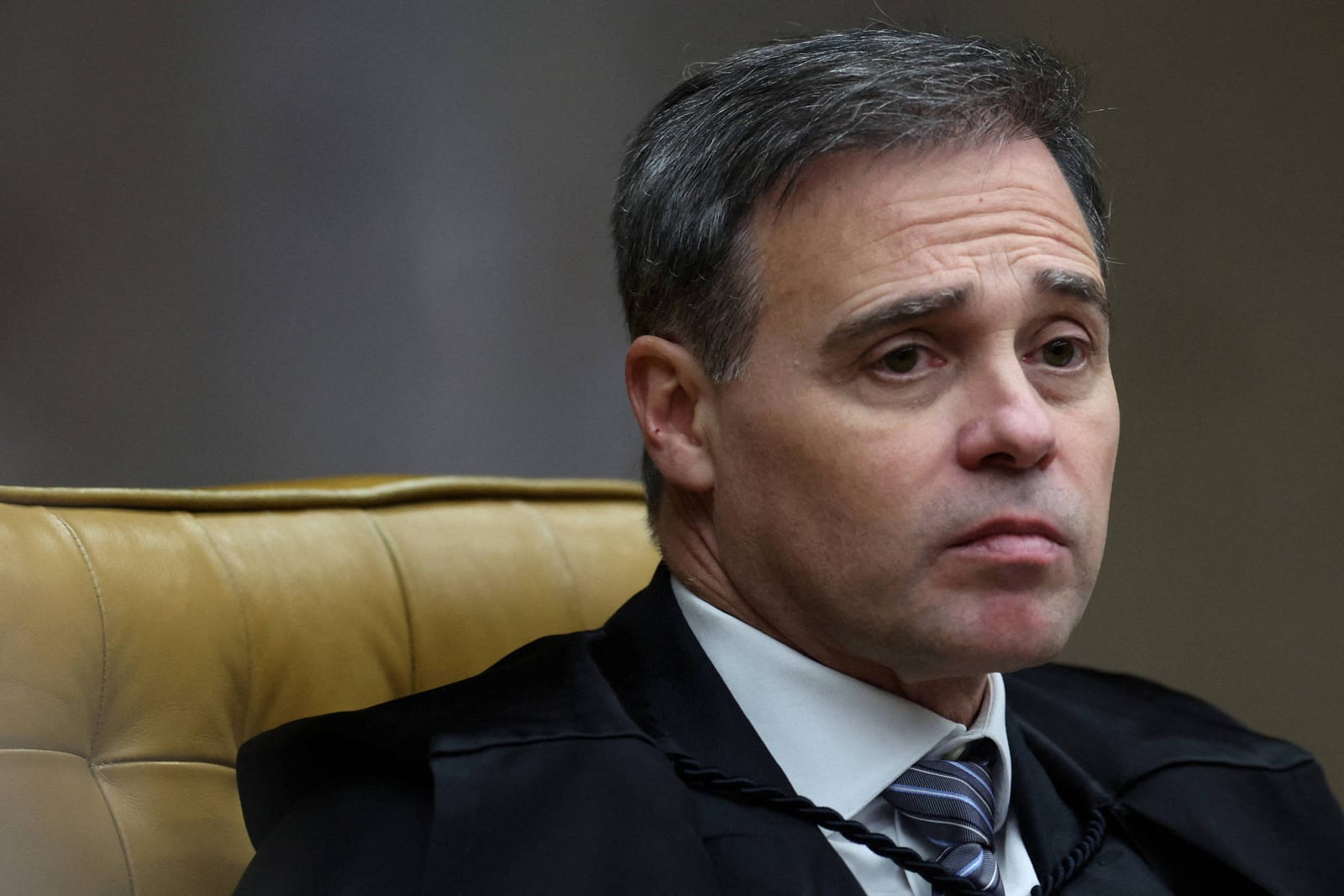 Mendonça não autoriza acesso ao celular de Vorcaro e diz que dados estão intocados