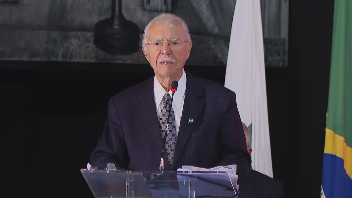 Ex-presidente José Sarney segue estável na UTI e sem previsão de alta após cirurgia abdominal