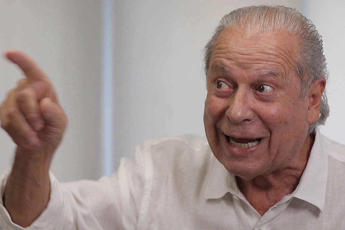 Lula grava vídeo para José Dirceu e chama eleição de "reparação histórica"