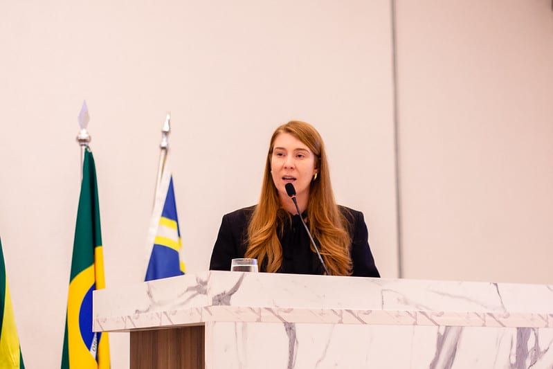 Presidente da Câmara, Andreia Rezende, presta homenagem a Amilton Filho, agradece apoio e destaca legado do irmão