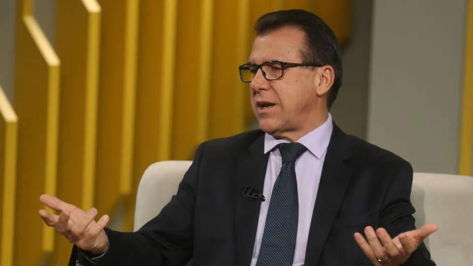 Ministro Luiz Marinho propõe proibir apostas no Brasil para proteger trabalhadores