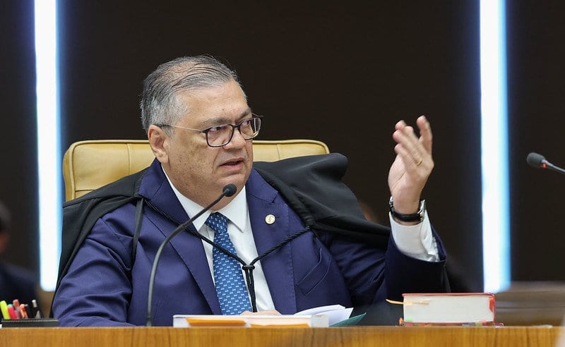 Flávio Dino: aceitar avocatória abriria “avenida de tirania” no STF