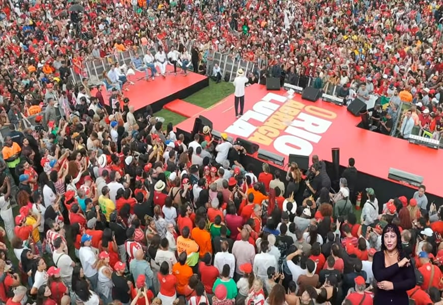 Lula promete investir na indústria de defesa e proteger fronteiras em ato no Rio