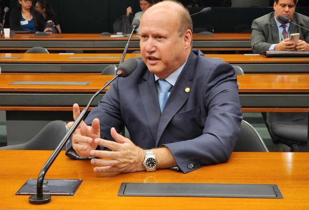 Entorno tende a eleger só Célio Silveira (MDB)