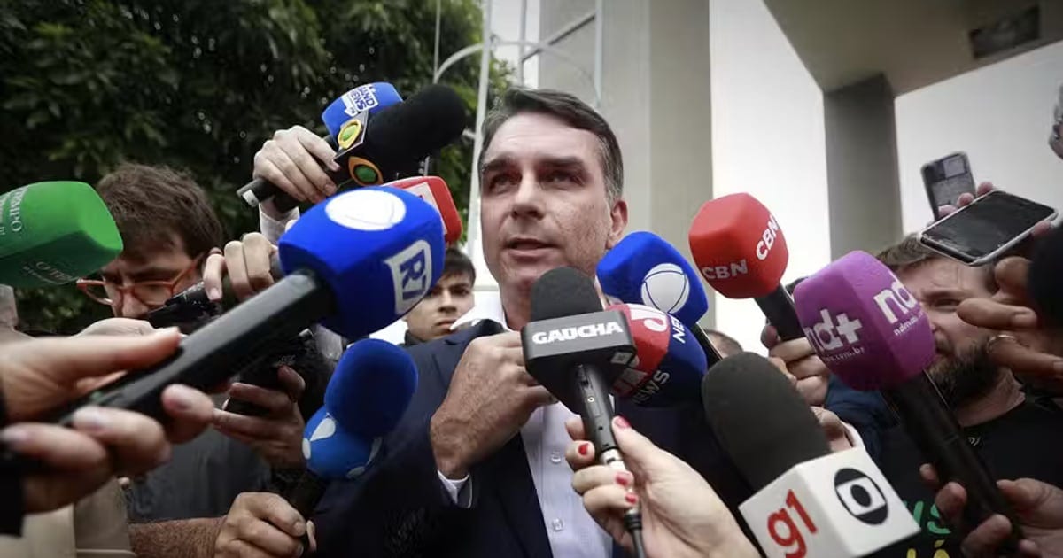 Maioridade penal acirra disputa: Flávio defende redução para 14 anos e Lula barra iniciativa do PT