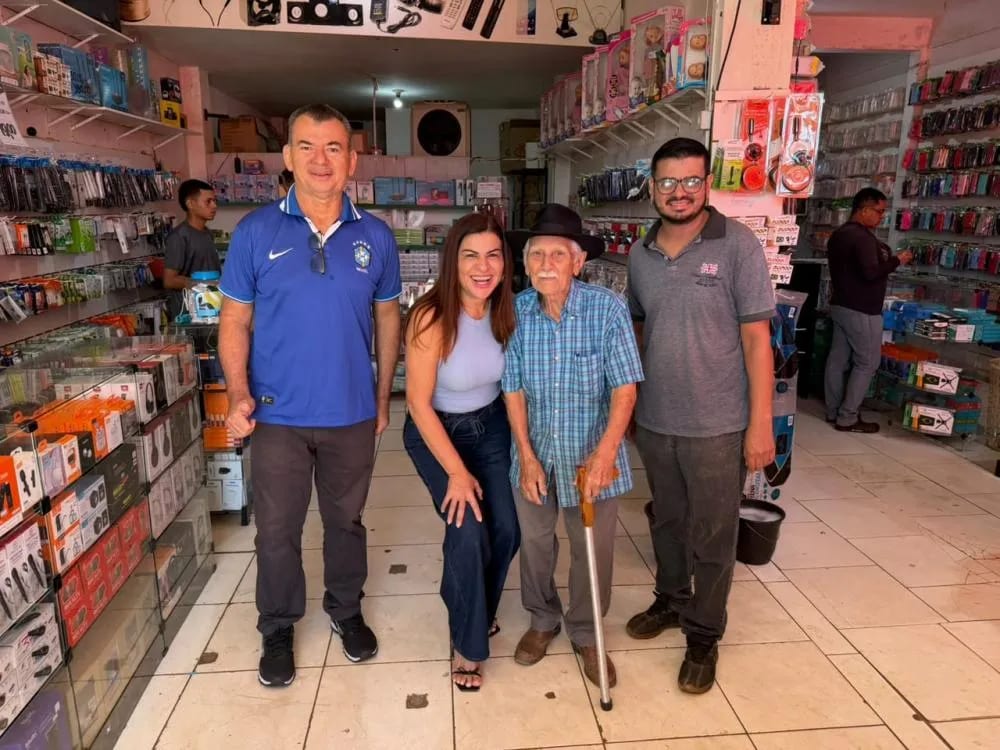 Karina Café visita comerciantes da 307 Norte em Palmas