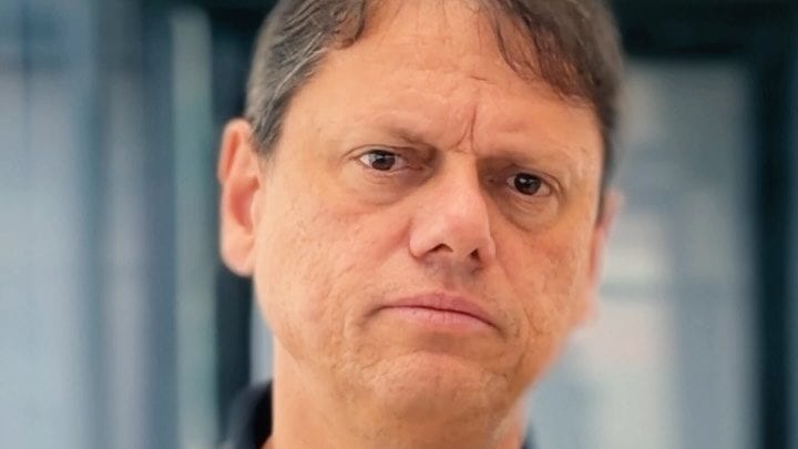 Sem citar Lula, Tarcísio fala em união da direita e ‘oposição vigilante’ no primeiro pronunciamento após eleições