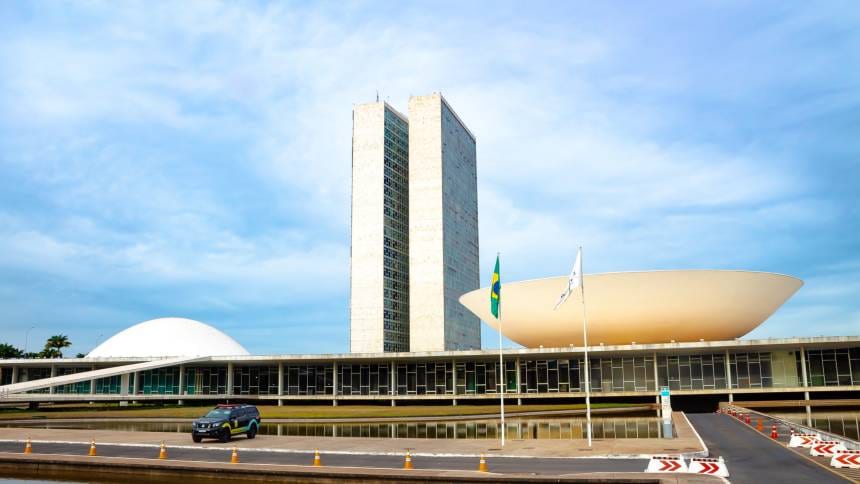Carta golpista de Flávio Bolsonaro desidrata planos da oposição para presidir Senado