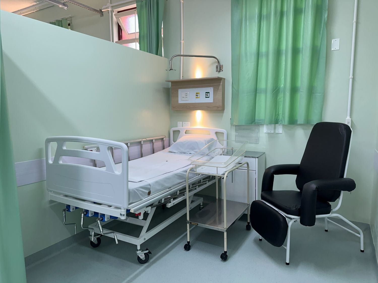 Saúde em Obras: Maternidade Carmela Dutra reforma unidade de internação e amplia conforto para mães e bebês