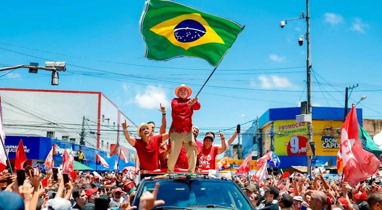 Lula, no RN: essa é a passeata da soberania nacional, nenhum 'gringo' vai levar nossas riquezas