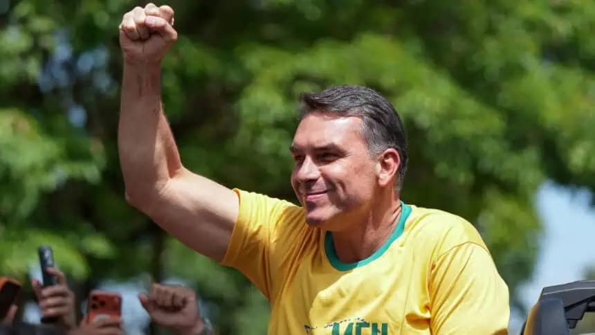 O alerta de ex-ministro do STF sobre Flávio e "reforma da Constituição"