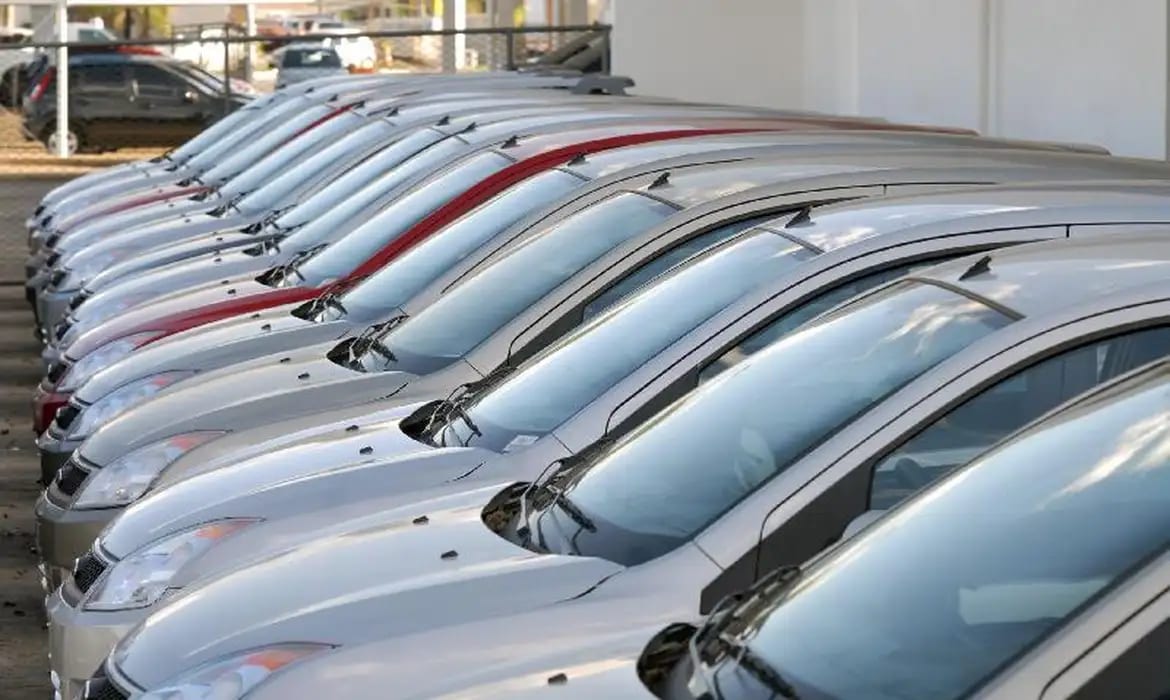 PL prevê isenção de IPI para compra de carro novo por quem tem 60 anos ou mais