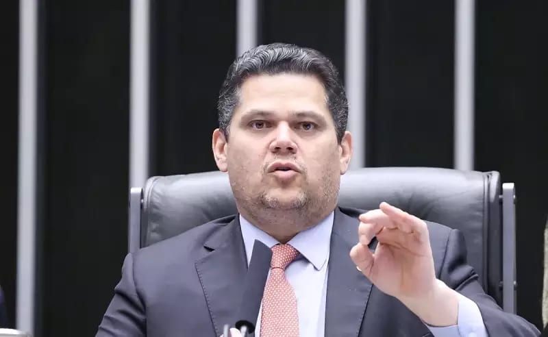 Presidente do Senado sobre Supremo ser alvo de mais de 100 pedidos de impeachment: “Não é normal”