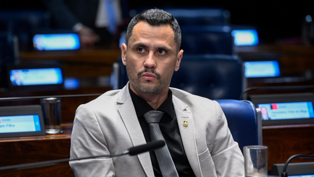 Republicanos deve oficializar candidatura de Cleitinho ao governo de MG