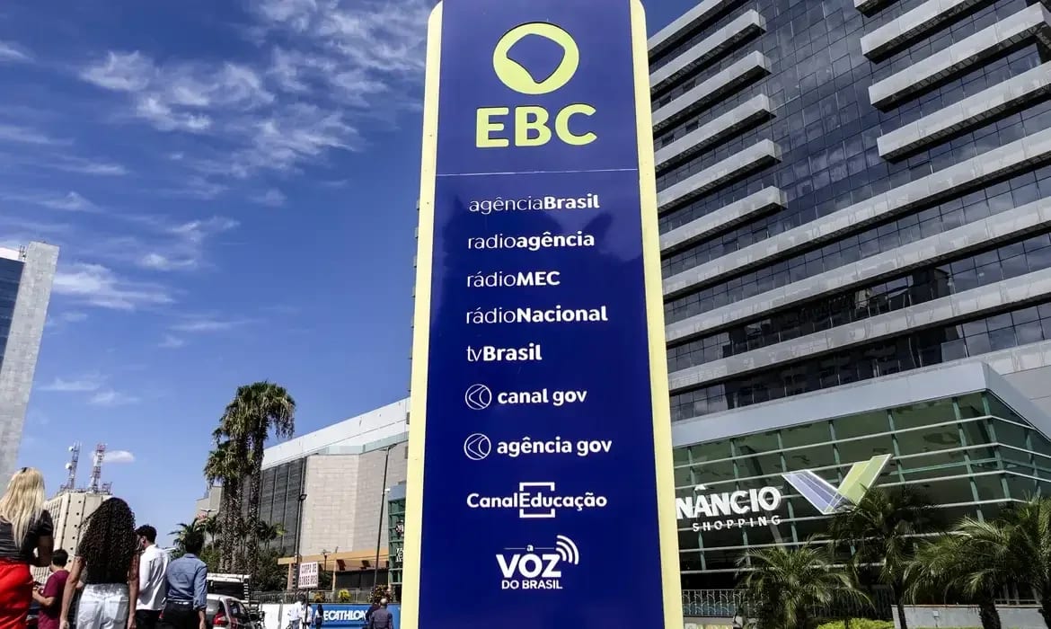 SBT admite erro ao atribuir falha à EBC
