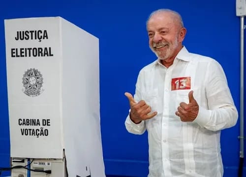 Lula é reeleito presidente e vai governar o Brasil pela 4ª vez