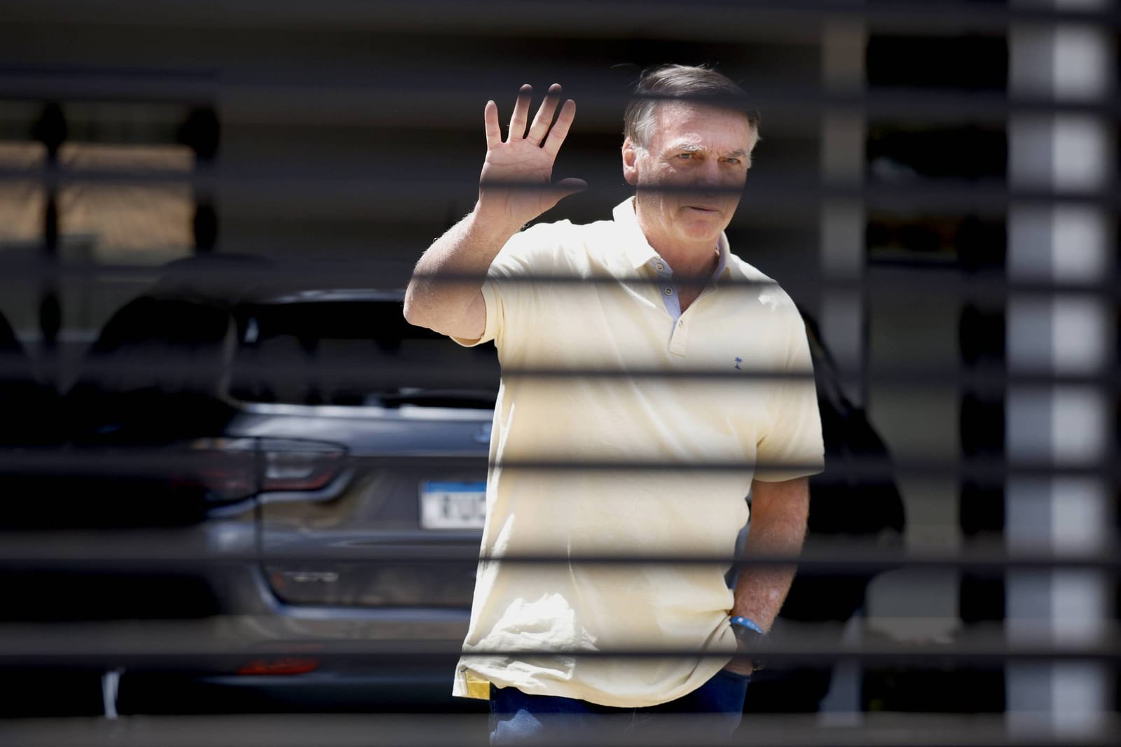 Derrota de Flávio dificulta soltura de Jair Bolsonaro por indulto ou por via judicial