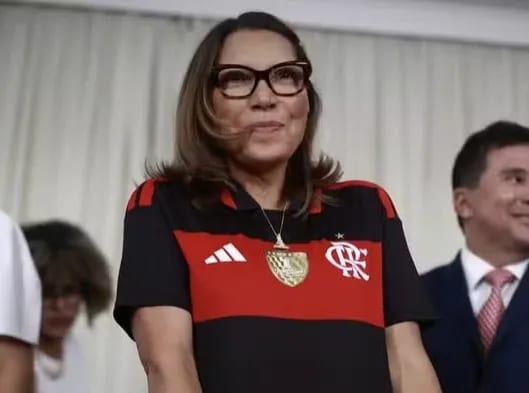 Janja veste camisa do Flamengo; torcedores reagiram com críticas