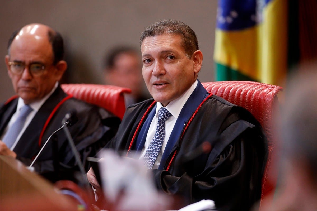 Ministro do TSE derruba decisão de Nunes Marques e manda reativar ‘Exército do Lula’