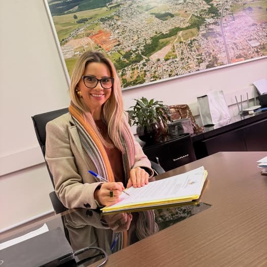 Ex-secretária não vai à CPI por problema de saúde, diz nota