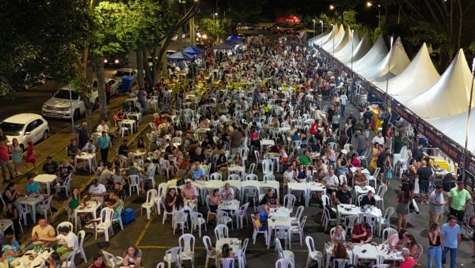 Festival Comida de Boteco encerra 14ª edição com grande sucesso, gastronomia e shows gratuitos na Praça Olímpica